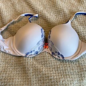 Victoria’s Secret Bra